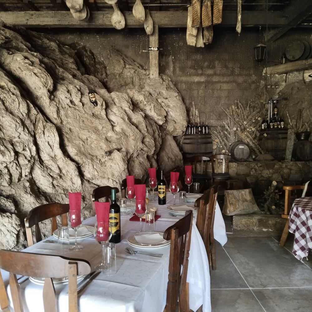 Taverna Domestic stone interior